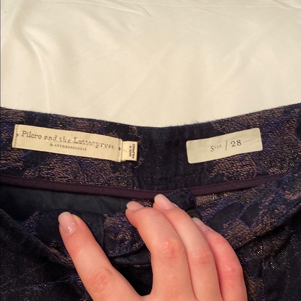 Anthropologie Wide-Leg Floral Pants in Navy with Mauve and Gold Accents - Picture 4 of 4